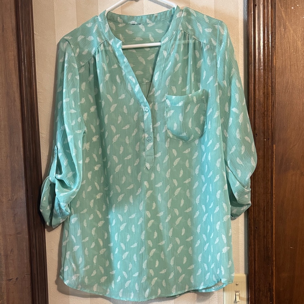 Maurices Teal feather Print Blouse